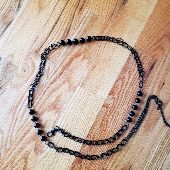 Adjustable black chain belt - Picture 1 of 3